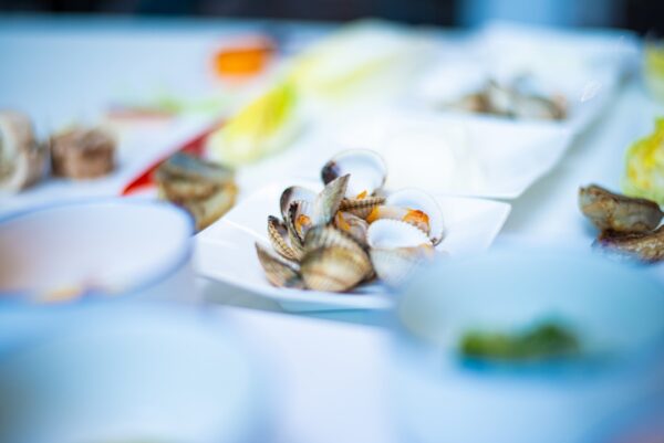 Explire Suncoast - OBX Farm-to-Table Dining: Local Produce and Cuisine
