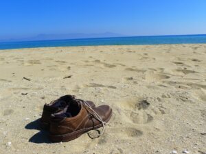 The Best Outer Banks Shoes for Sand, Sun, and Exploring the Coast